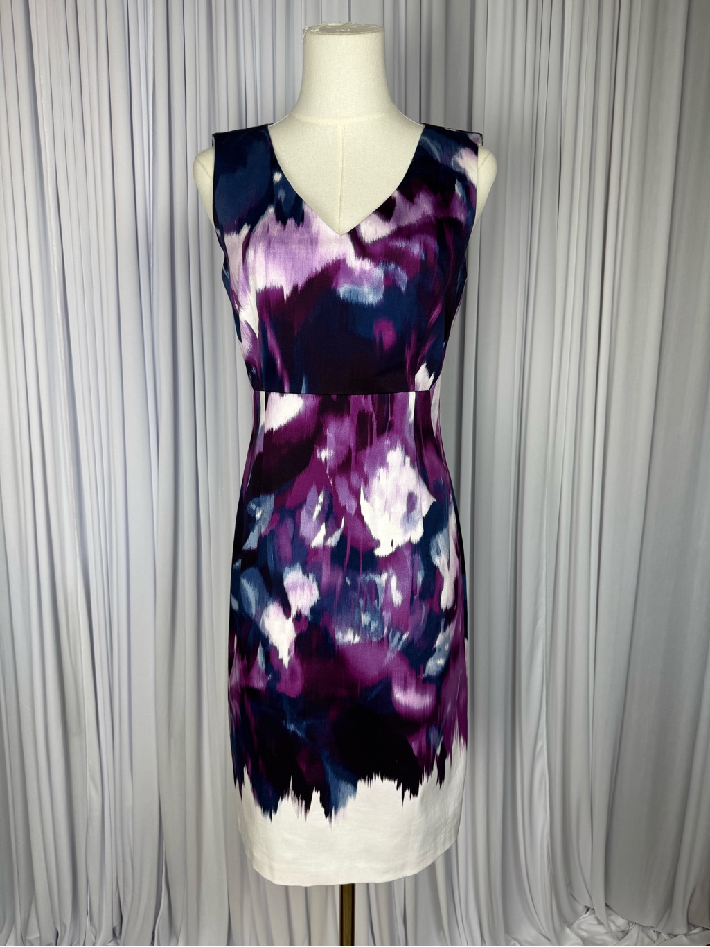 Tahari Purple Abstract Floral V-Neck Midi Sheath Dress Size 4